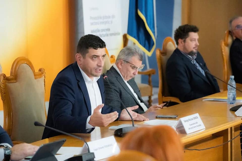 Conferință AUR: Provocările globale din sectorul energetic și soluțiile concrete pentru facturile românilor